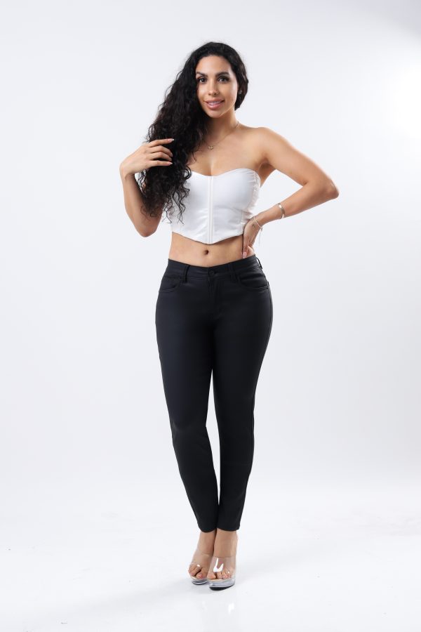 JEANS COLLECTION SKINNY PUSH UP DE PIEL SINTETICA COLOR NEGRO